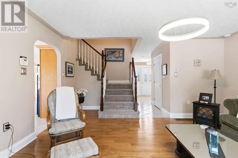 51 Parklyn Court — photo 8 of 40