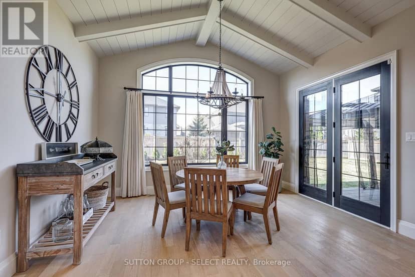 2397 Meadowlands Way — photo 15 of 40