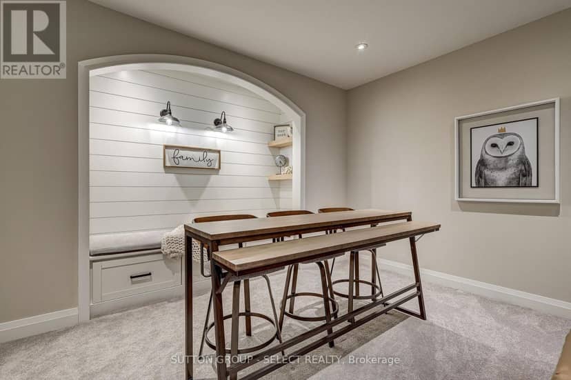2397 Meadowlands Way — photo 34 of 40