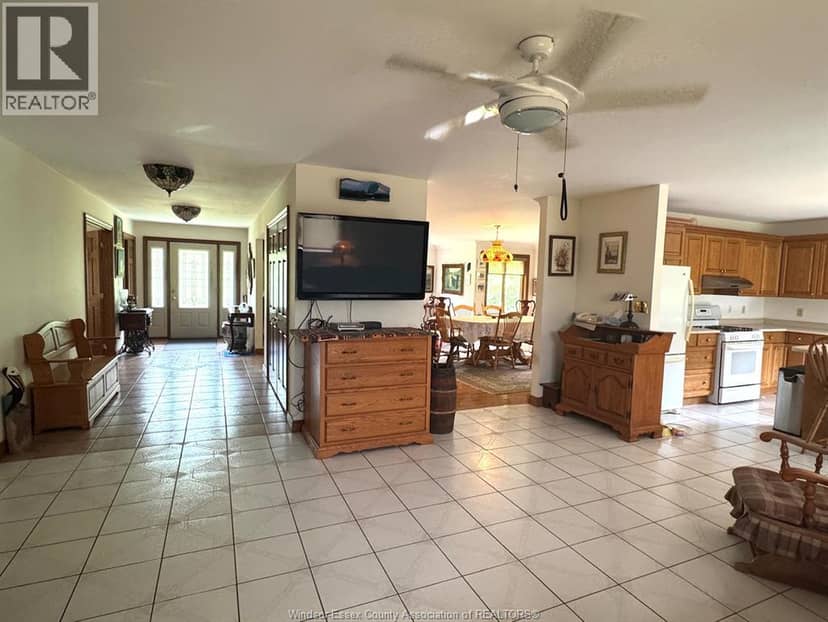 9773 9th Concession Rd. — photo 15 of 40