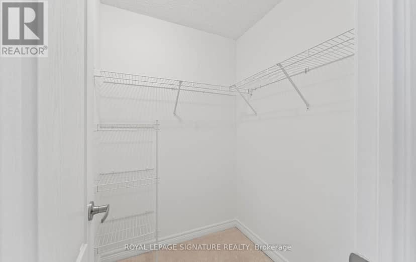 1411 - 212 Eglinton Avenue E — photo 16 of 34