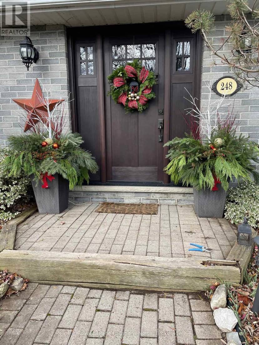 248 St. Vincent Crescent — photo 6 of 27