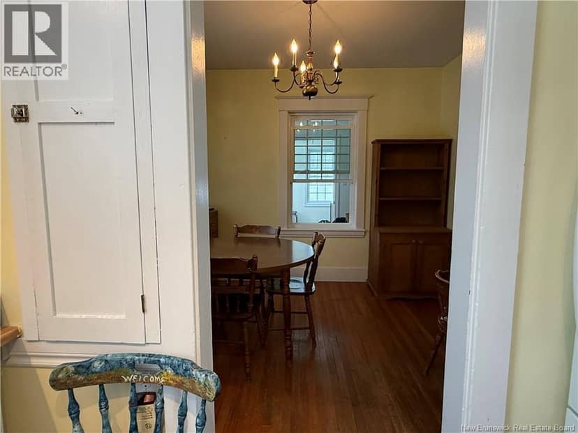 557 East Riverside Drive — photo 14 of 40