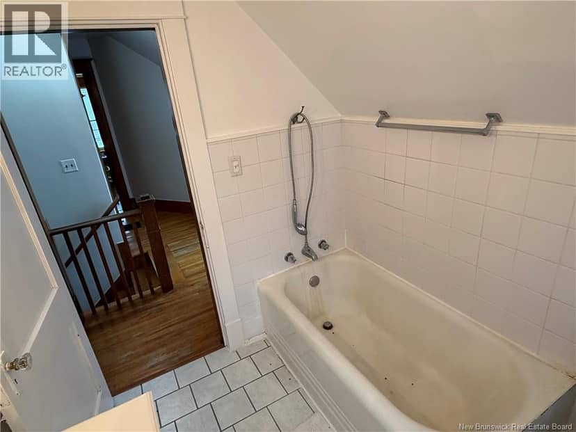 557 East Riverside Drive — photo 28 of 40