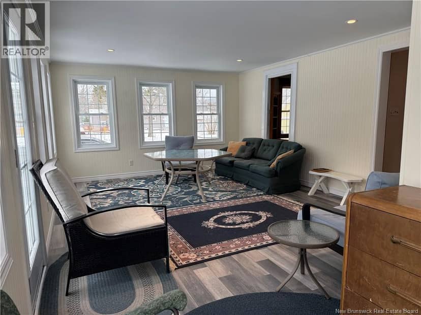 557 East Riverside Drive — photo 20 of 40