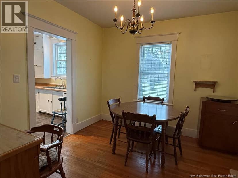 557 East Riverside Drive — photo 17 of 40