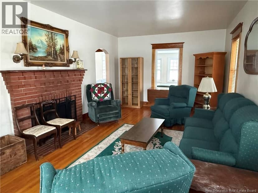557 East Riverside Drive — photo 21 of 40