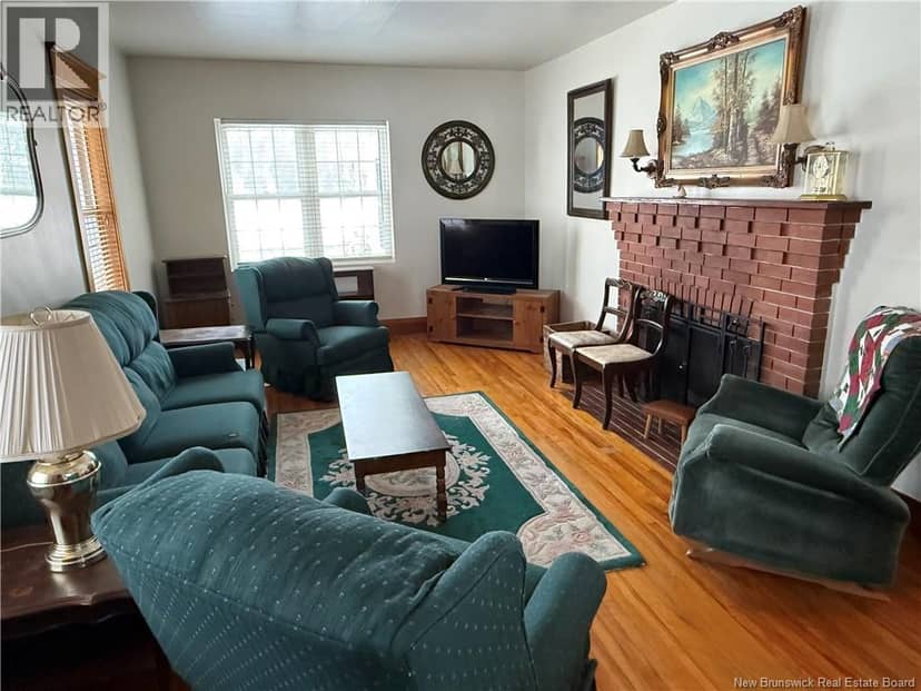 557 East Riverside Drive — photo 22 of 40