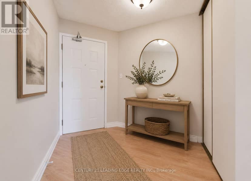 PH2 - 100 Anna Russell Way — photo 4 of 24