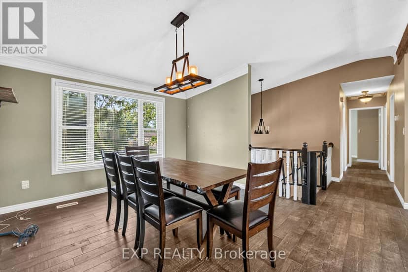 3209 Young Avenue — photo 8 of 23