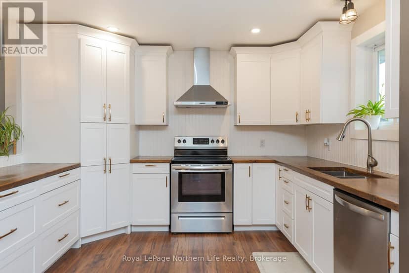 989 Pioneer Road — photo 10 of 40
