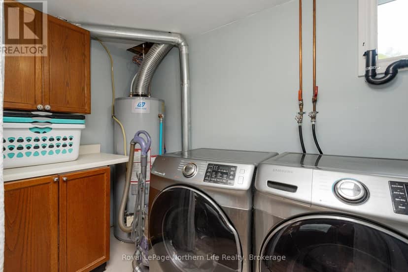 989 Pioneer Road — photo 33 of 40