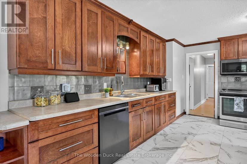 20 Vollering Road — photo 8 of 40