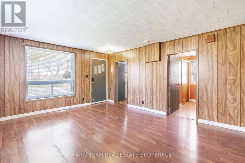 32 Lorne Avenue — photo 17 of 30