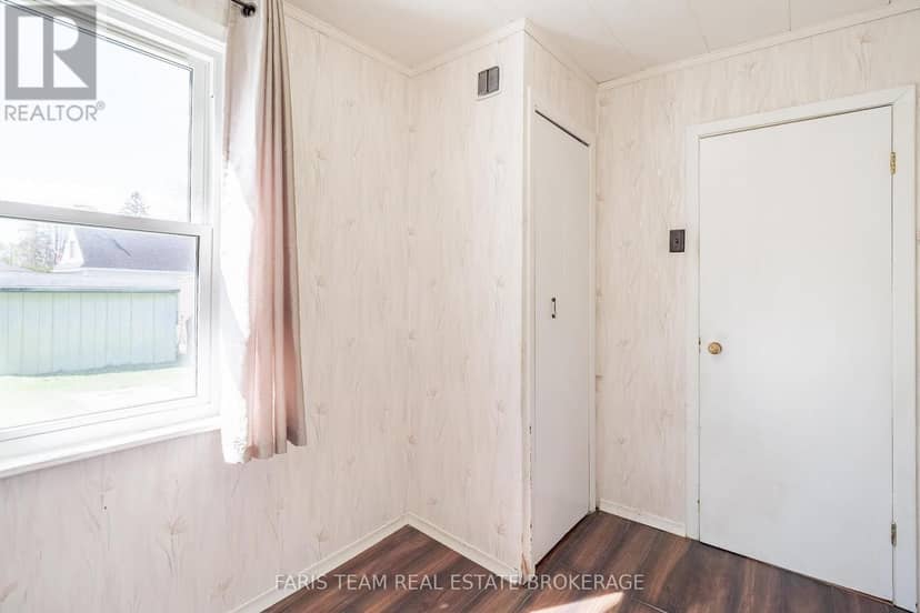 32 Lorne Avenue — photo 24 of 30