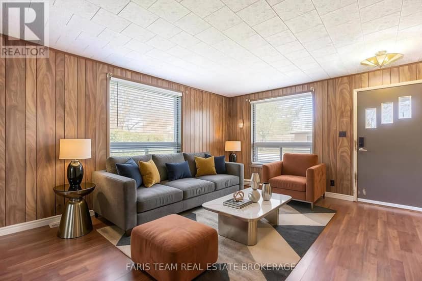 32 Lorne Avenue — photo 16 of 30