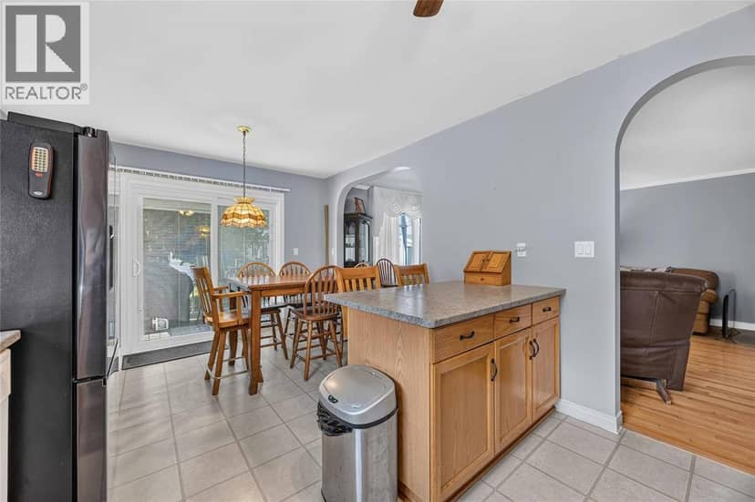 5700 BLACKWELL Sideroad Unit# 359 — photo 8 of 30