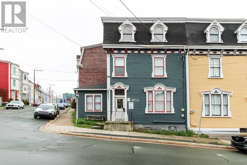 28 COCHRANE Street — photo 1 of 36