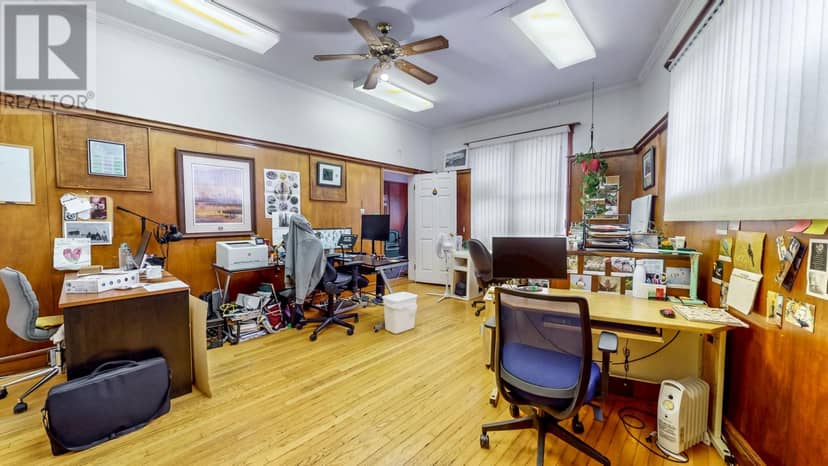 28 COCHRANE Street — photo 10 of 36