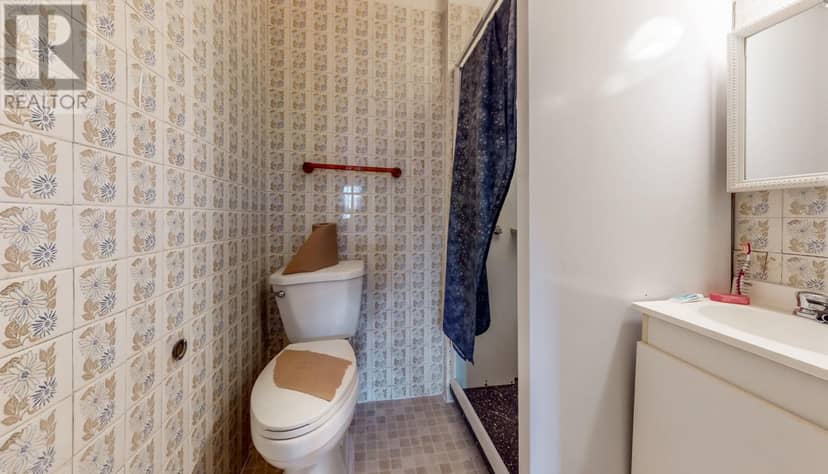 28 COCHRANE Street — photo 18 of 36