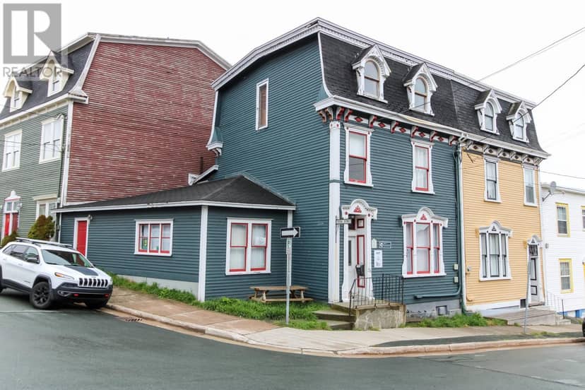 28 COCHRANE Street — photo 3 of 36