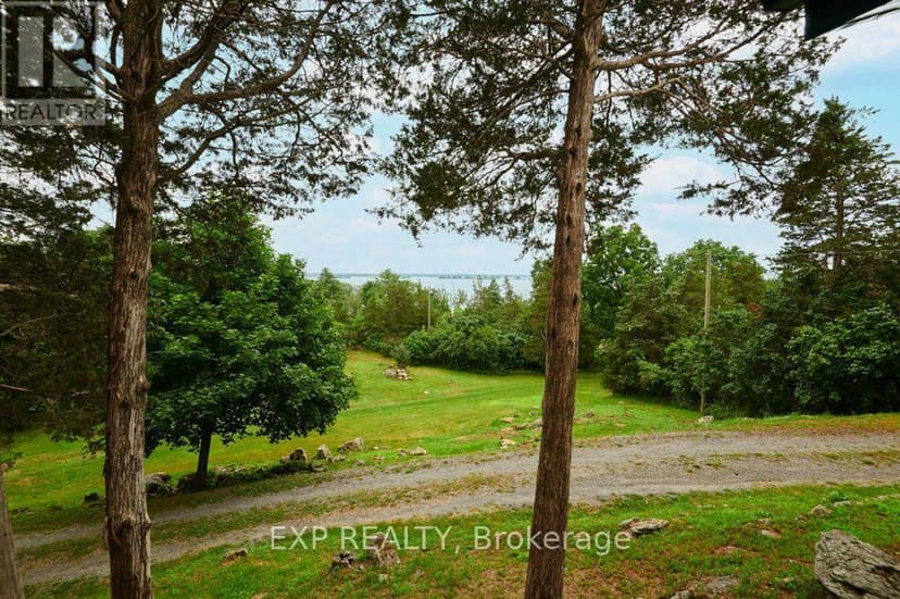 11 Goodbody Crescent — photo 25 of 40