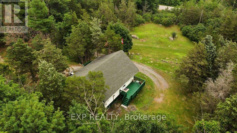 11 Goodbody Crescent — photo 35 of 40