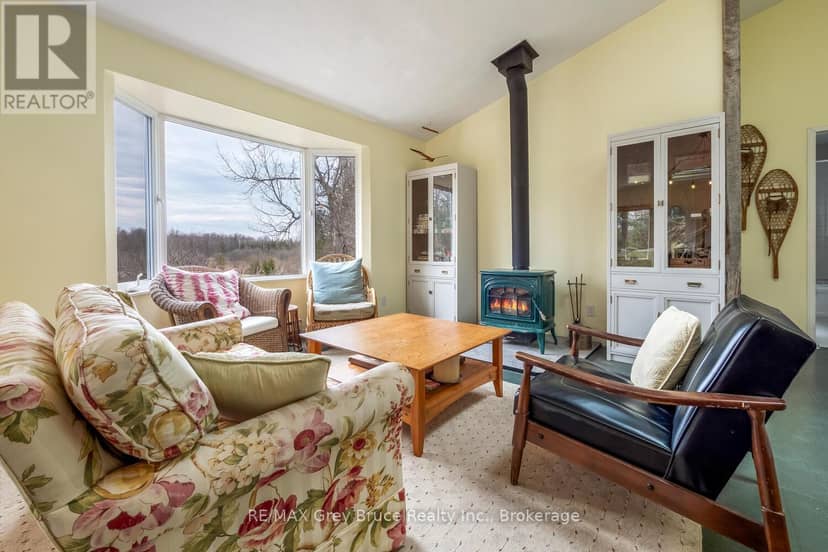 65 Lawrence Road — photo 13 of 40
