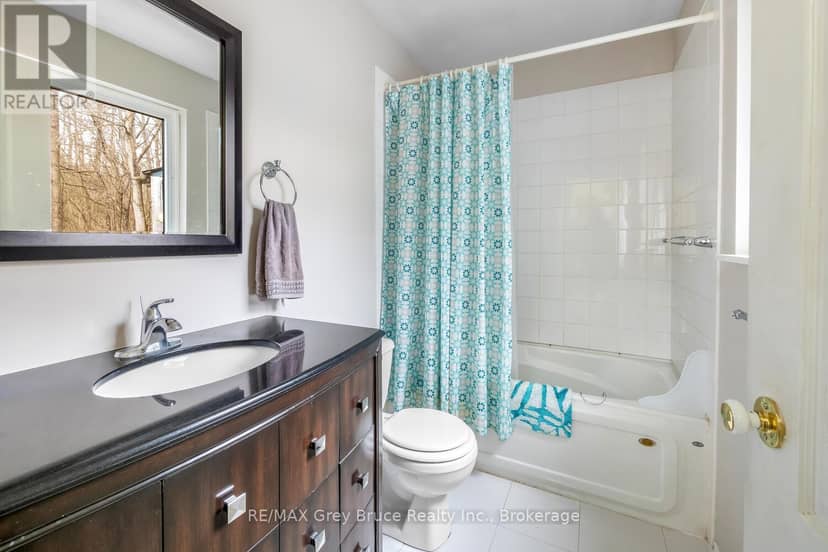 65 Lawrence Road — photo 16 of 40