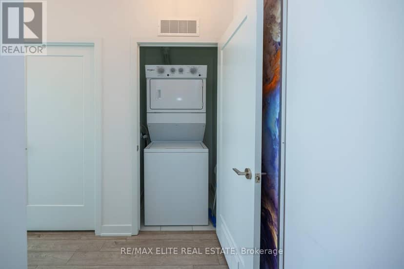 PH 10 - 105 Oneida Crescent — photo 8 of 18