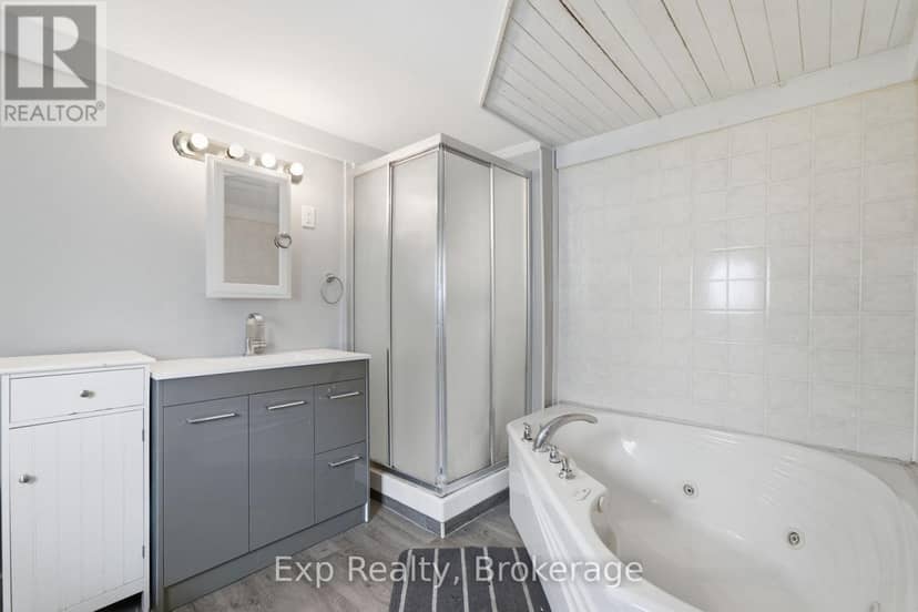 18 Charlotte Street — photo 18 of 37