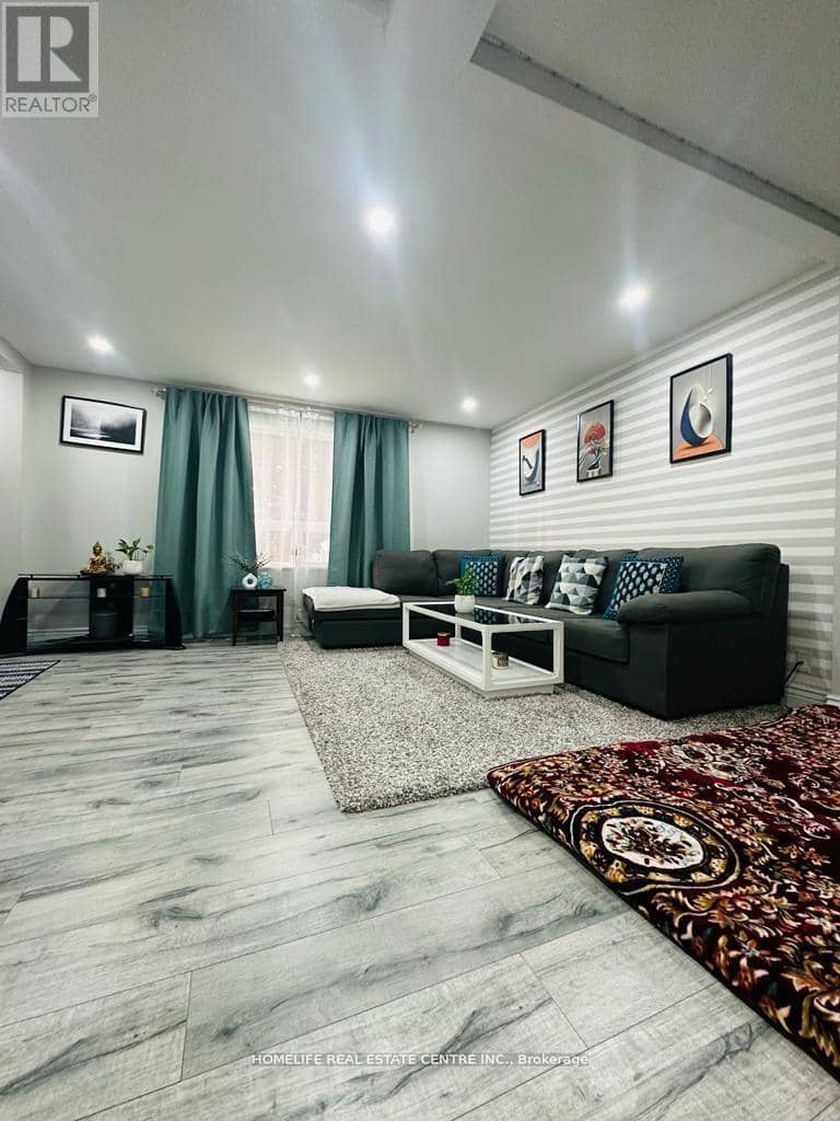 10 Parkwood Drive — photo 4 of 17