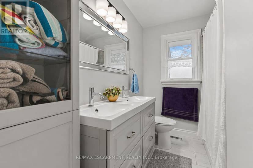 557 Lake Street — photo 12 of 29