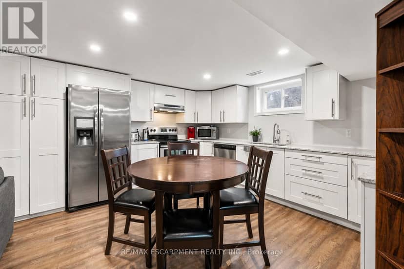 557 Lake Street — photo 19 of 29