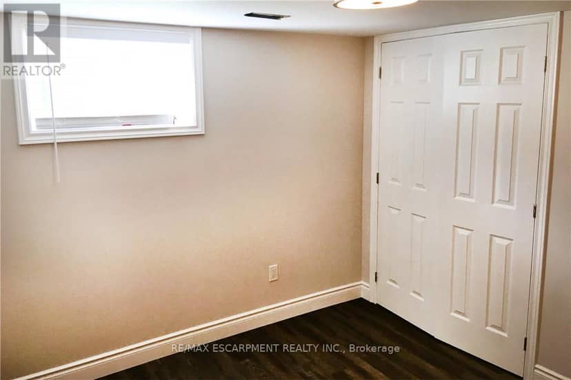 557 Lake Street — photo 25 of 29
