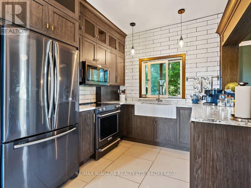 14 Catharine Street — photo 12 of 38