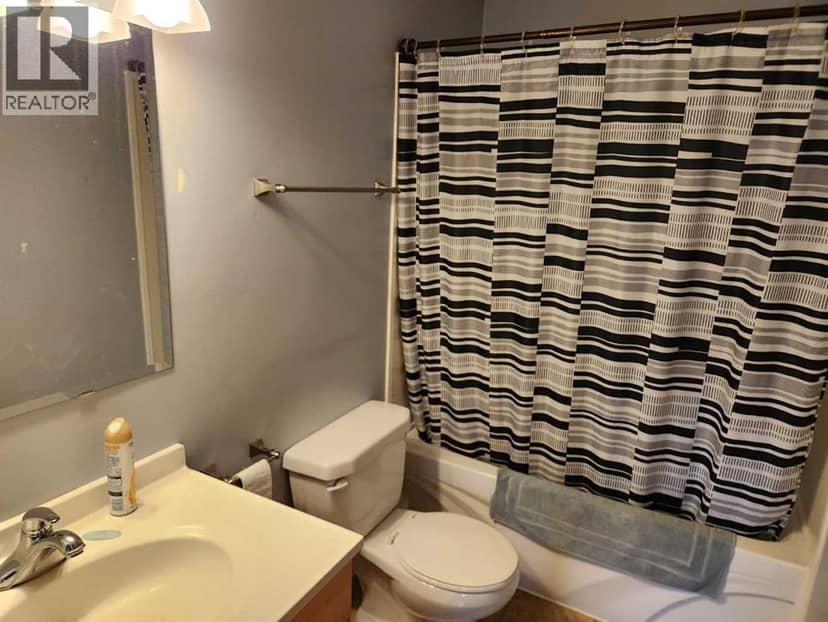31 Hollinger Drive — photo 19 of 40