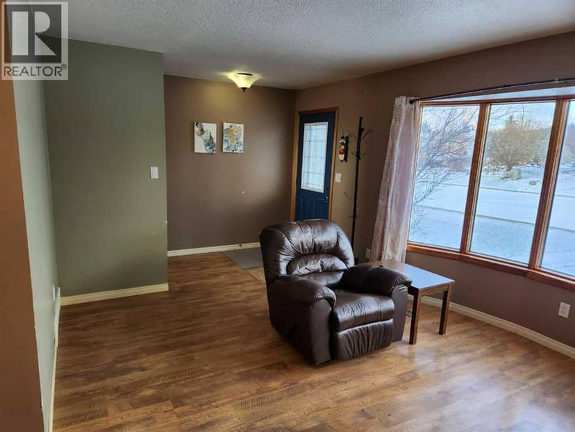 31 Hollinger Drive — photo 10 of 40