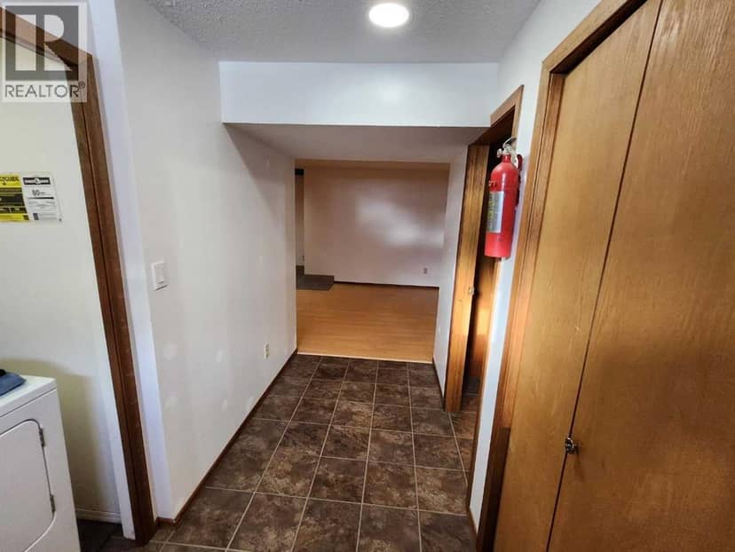 31 Hollinger Drive — photo 31 of 40