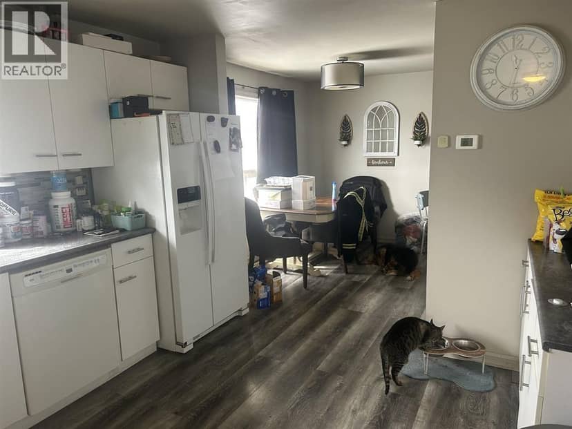 8508 98 AVENUE, Fort St. John, photo 3