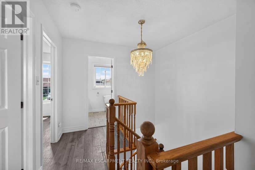 21 Springgarden Crescent — photo 29 of 40
