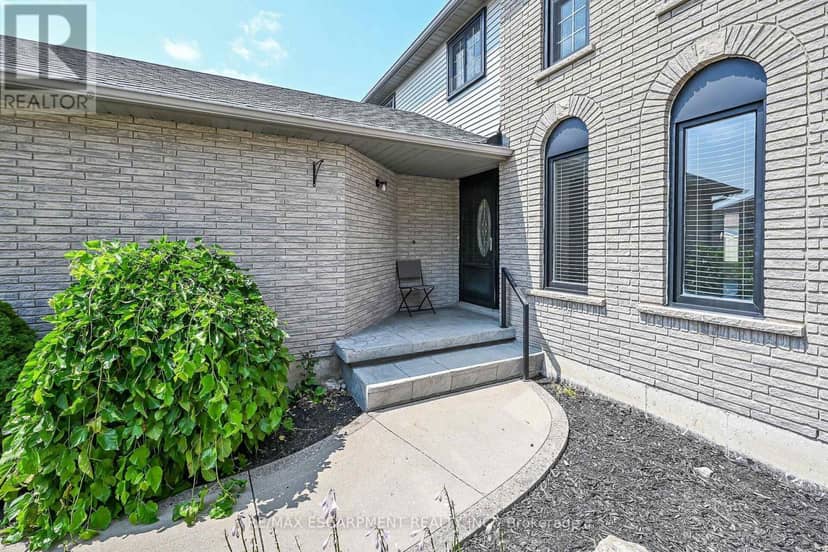21 Springgarden Crescent — photo 37 of 40