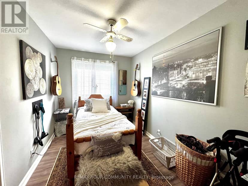 42 Sprucedale Street — photo 14 of 34