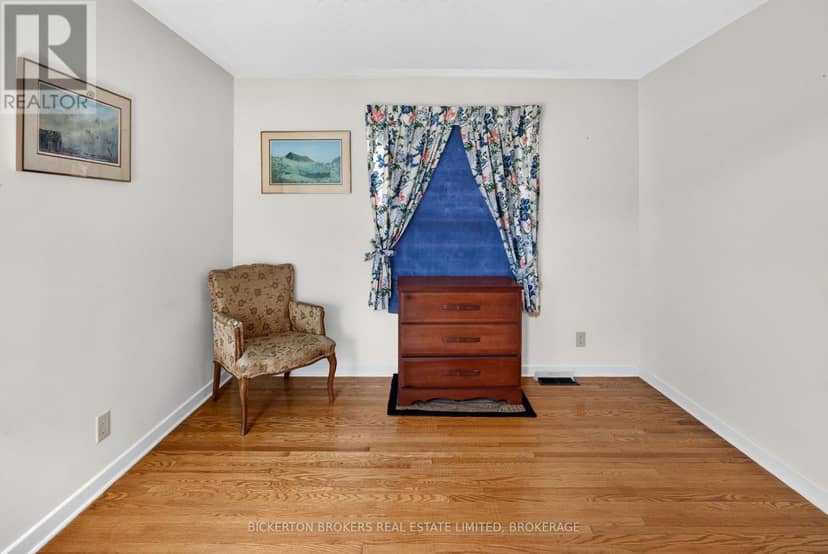 160 Elmwood Drive — photo 13 of 40