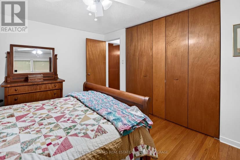160 Elmwood Drive — photo 21 of 40