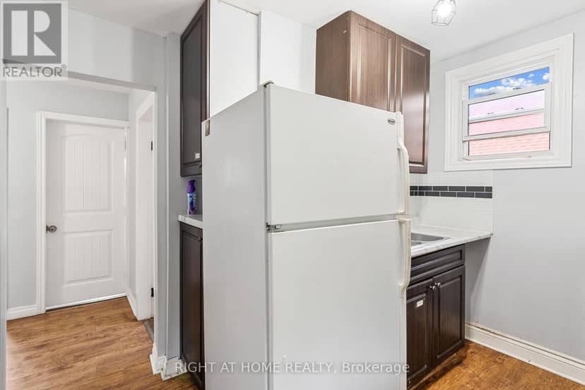 1071.5 Florence Street — photo 12 of 39