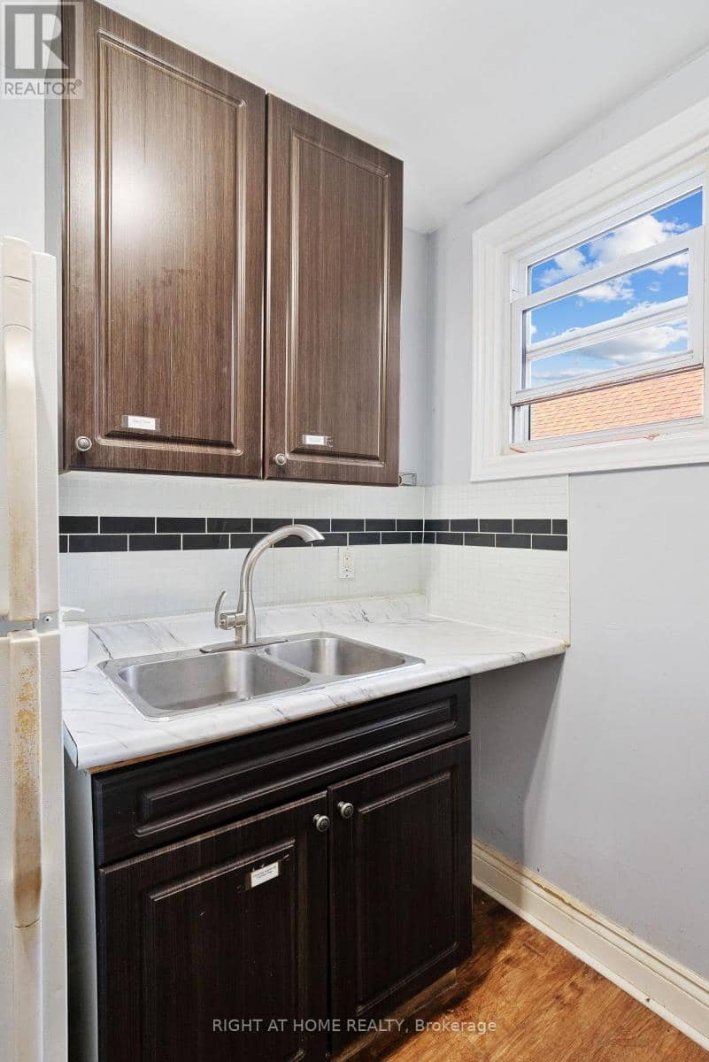 1071.5 Florence Street — photo 13 of 39