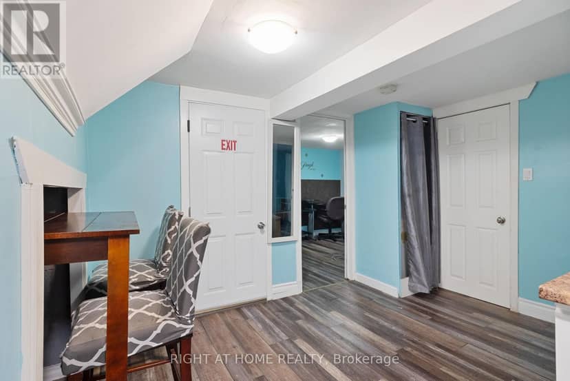 1071.5 Florence Street — photo 21 of 39
