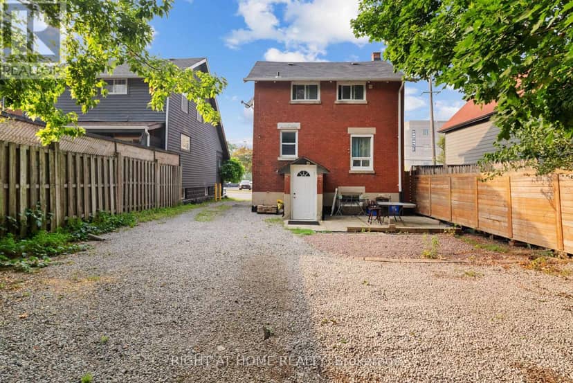 1071.5 Florence Street — photo 31 of 39