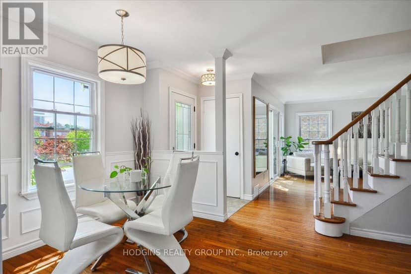 65 Mineola Road E — photo 1 of 40